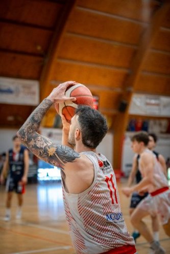 Gara 1 Basketball Club Lucca-Chemifarma Bask�rs Forlimpopoli  81-67 (22-23, 40-38, 69-48, 81-67)