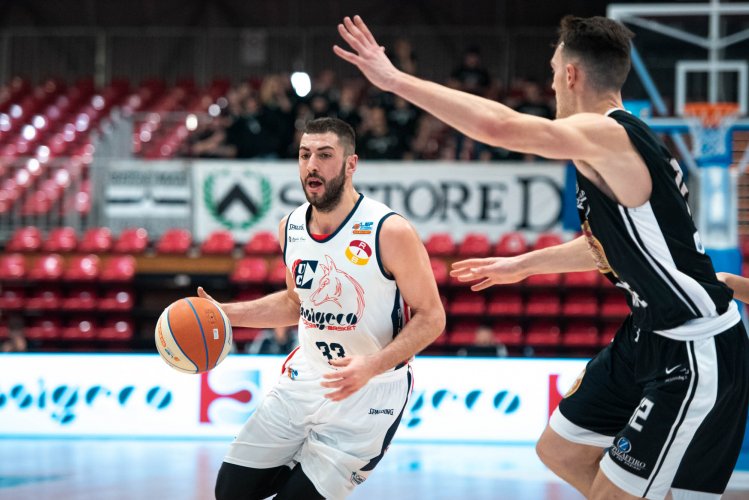 Assigeco Piacenza vs APU Udine 56 -77