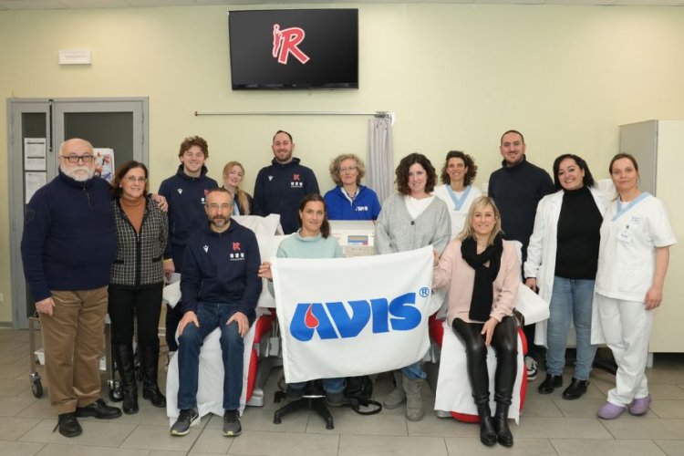Pallacanestro Reggiana   -  Lo staff biancorosso da Avis per promuovere la cultura della donazione di sangue