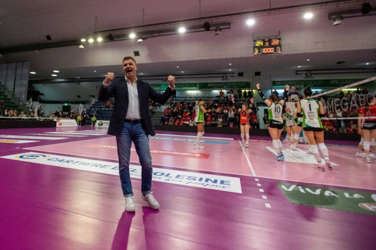 Megabox Volley Ondulati del Savio Vallefoglia  , si riparte da Andrea Pistola