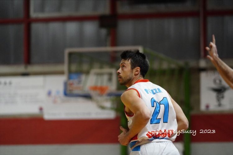New Flying Balls Ozzano  a Bisceglie: subito in campo il neo acquisto Filippini