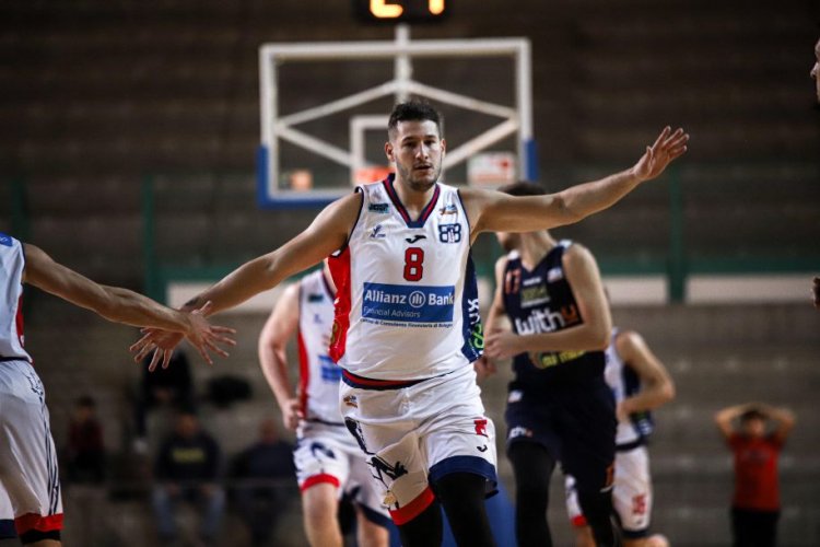 Bologna Basket 2016 - sconfitta casalinga contro Bergamo