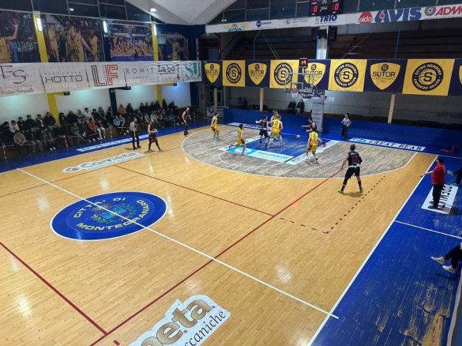 Sutor Montegranaro - Virtus Assisi 57-60