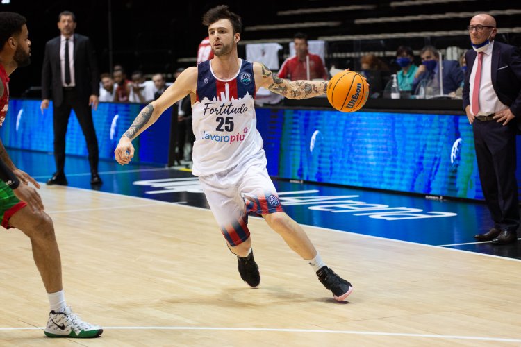 Champions League: Fortitudo Lavoropiù Bologna vs Pinar Karsiyaka 65-76