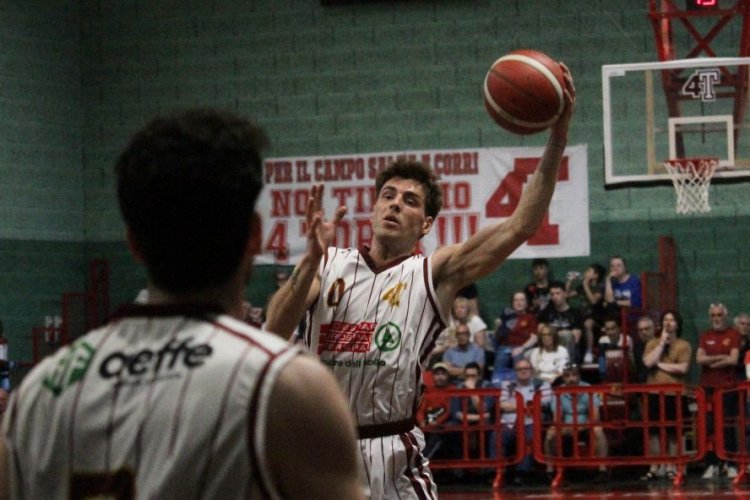 Despar 4 Torri  Ferrara  60 &#8211; 55 Romagnoli Pallacanestro Budrio (13-13; 32-26; 48-40)