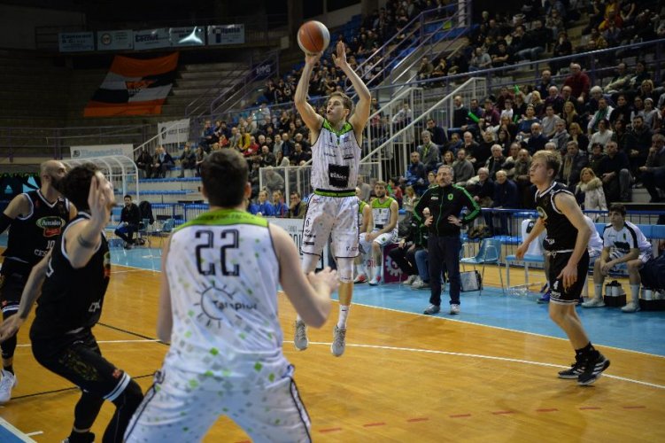 Rekico Raggisolaris Faenza  - Amadori Cesena 76-66