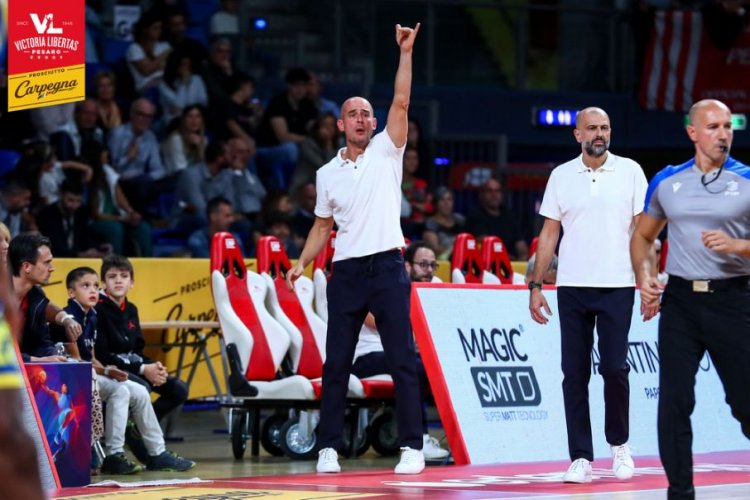 Il vicecoach Giacomo Baioni presenta Vanoli Cremona - Carpegna Prosciutto Basket Pesaro