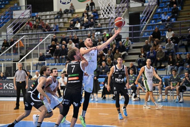 Raggisolaris Blacks Faenza 69  Rucker San Vendemiano 77