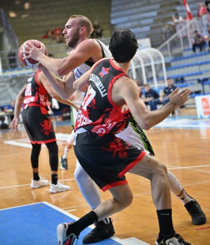 I  Raggisolaris Blacks Faenza tornano al PalaCattani per affrontare Vicenza