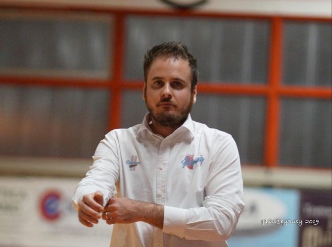La Sinermatic Ozzano rinnova con coach Federico Grandi.