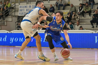 Un playmaker versatile per l’Assigeco Piacenza : Simone Giunta � biancorossoblu