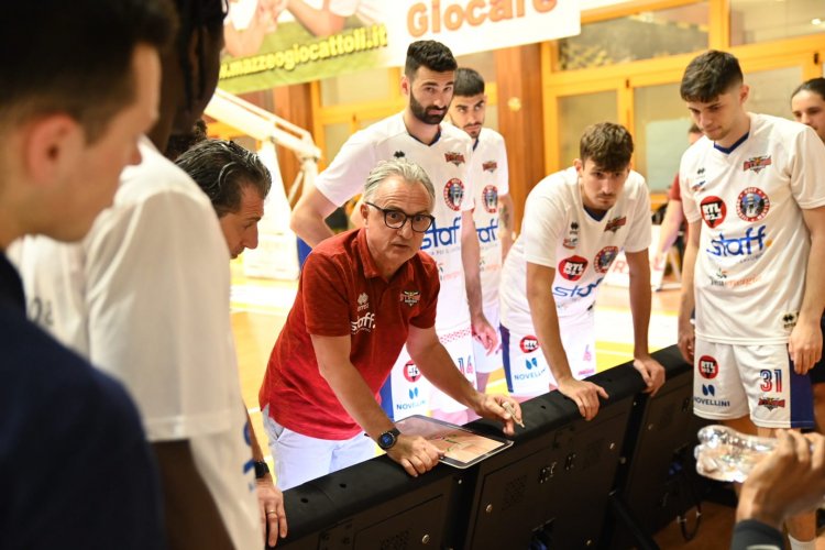 Allianz Pazienza San Severo &#8211; Staff Mantova 77-71 (11-17, 30-11, 16-22, 20-21)