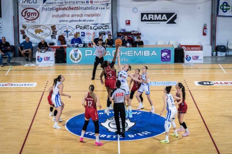 Halley Thunder Matelica - Limonta Costa Masnaga = 49-64