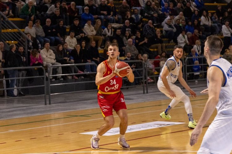 Janus Basket Ristopro Fabriano - Basket OraS Ravenna  83 - 77