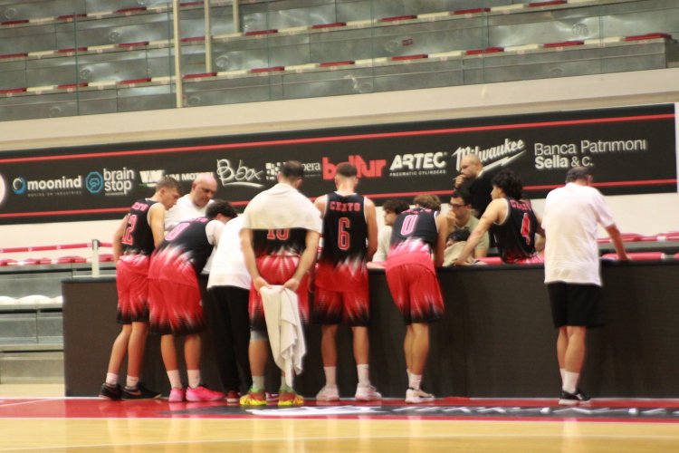 Happy Basket '07 Castelmaggiore - Benedetto 1964 Cento    66-84 (19-24, 19-24, 12-19, 16-17)