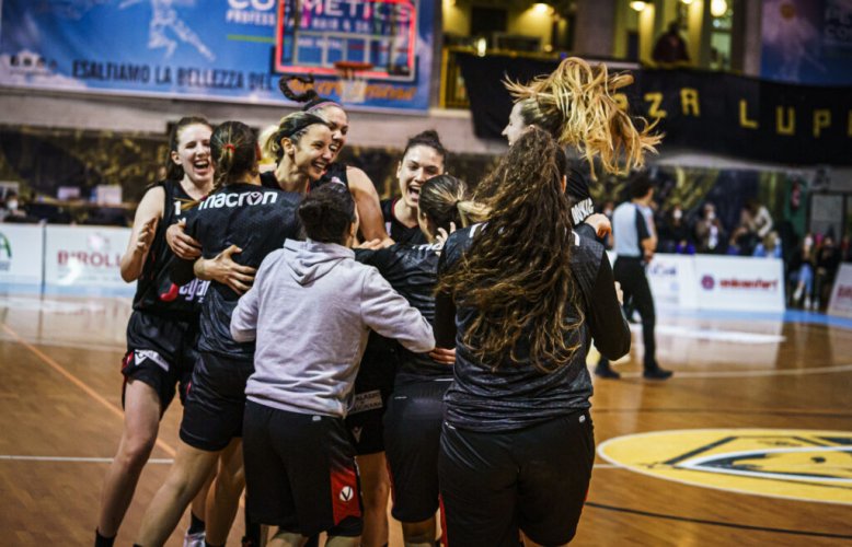 Su Radio Nettuno Bologna Uno � stata intervistata il capitano della Virtus Segafredo Bologna femminile Elisabetta Tassinari