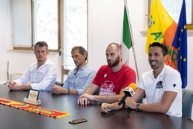 Bentornato a casa Stefano: questa mattina la conferenza stampa di presentazione di Masciadri