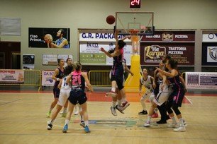 Magika Castel San Pietro vs My Cicero Senigallia 71 - 55