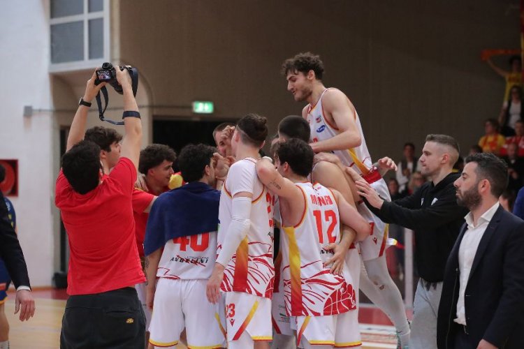 OraS Ravenna -  Lars  Virtus Arechi Salerno 86 -84