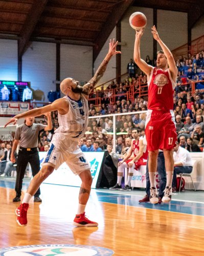 Coach Campanella ed Enzo Cena  chiamano a raccolta i tifosi in vista di Bakery - Virtus Civitanova