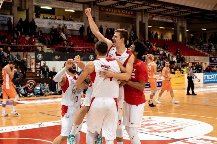 Pallacanestro Piacentina : Uniti insieme siamo uno per Piacenza