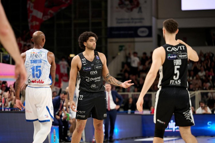 Dolomiti Energia Trentino  84 Pallacanestro Unahotels Reggio Emilia  63