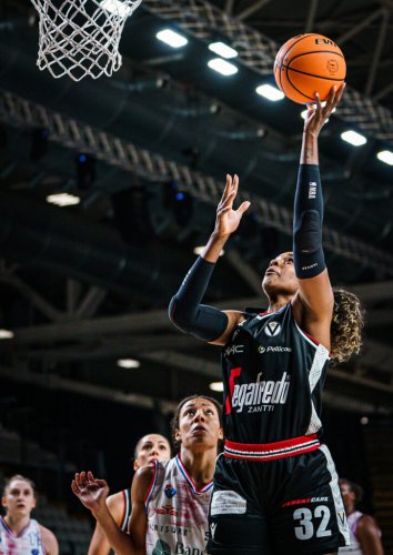 LBF, 12^giornata | Virtus Segafredo Bologna vs BdS Dinamo Sassari: 88 � 52
