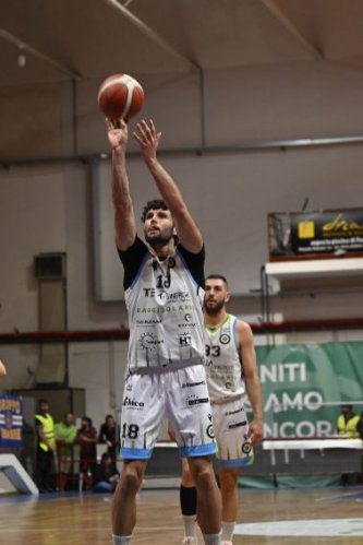 Gara 3 Quarti di finale play off Tema Sinergie Raggisolaris Faenza - Elachem Vigevano 67-82