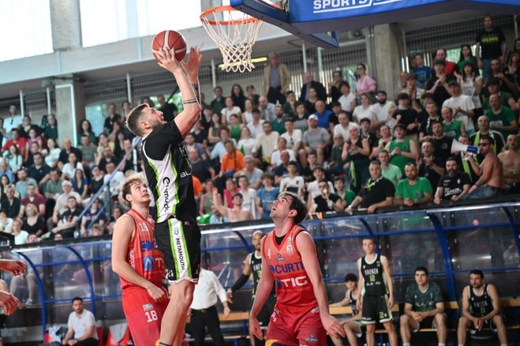 Andrea Costa Imola 92  Blacks Faenza 96 d1ts