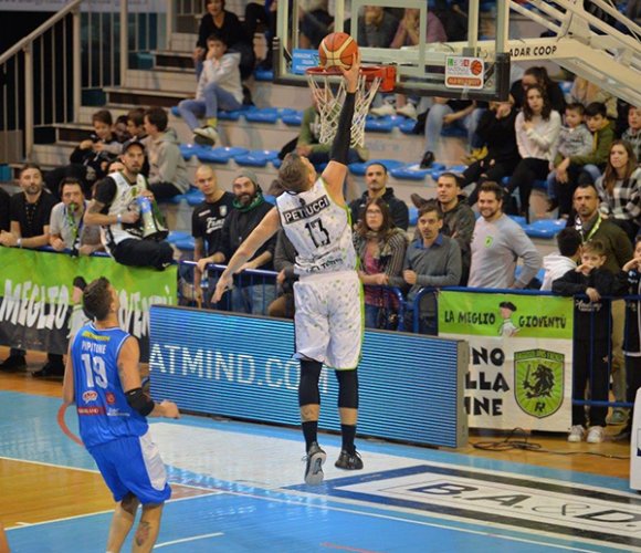 Rekico Raggisolaris Faenza : Tramec Cento - Rekico Faenza 76-55