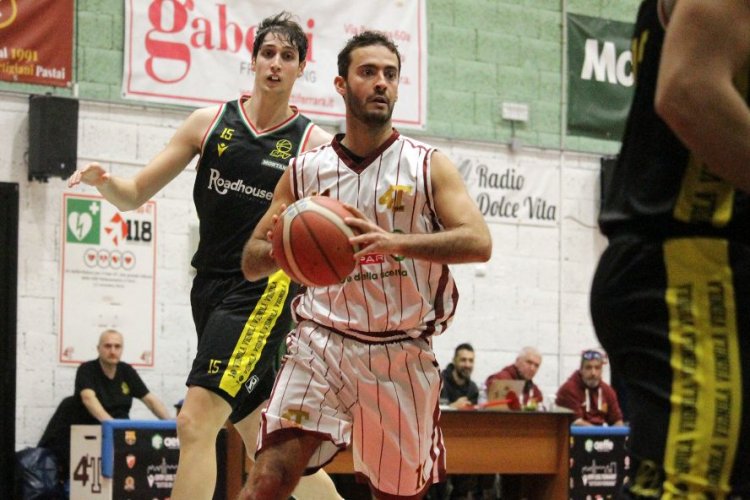 Despar 4 Torri 82 – 72 Roadhouse Vignola (26-17; 46-30; 64-48)