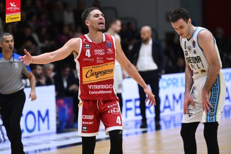 8^ giornata Serie A: Vanoli Cremona - Carpegna Prosciutto Basket Pesaro 96-69