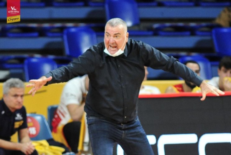 Carpegna Prosciutto Pesaro vs Unahotesl Reggio Emilia 84-63