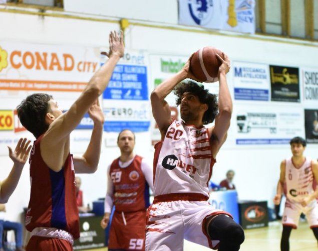Presentazione Goldengas Senigallia-Halley Matelica