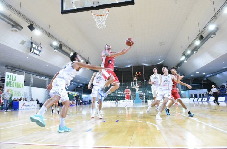 Halley Basket Matelica  : Intervista a Simone Mentonelli
