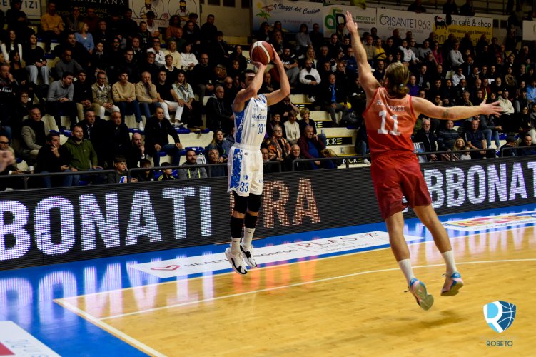 Pallacanestro Roseto  vs Andrea Costa Basket Imola 83-68 (21-16; 41-33; 67-53)