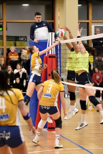 Volley serie B2 femminile girone F, una Rossetti Market rigenerata non basta a Mirandola (3-1)