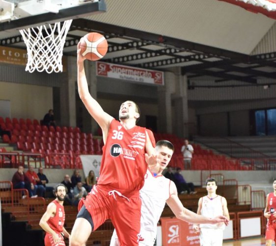 Pallacanestro Jesi-Halley Matelica 47-65