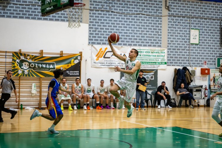 Villanova Tigers - Buena Onda 65-56 (16-11; 31-28; 43-38)