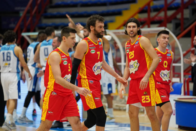 Basket Ravenna OraS vince a Napoli con una prova da leoni (67-70)