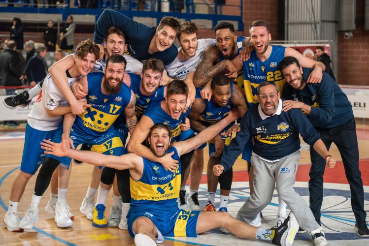 Pompea Mantova-XL Extralight Montegranaro 78-81