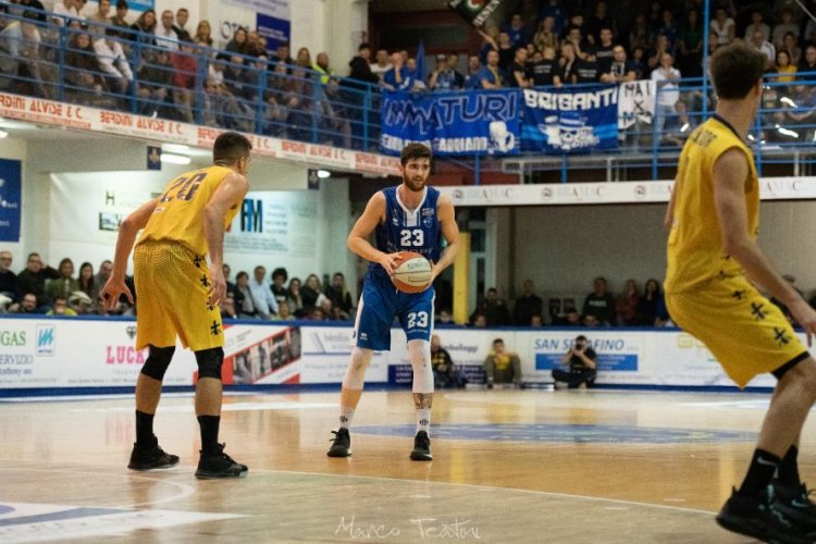 La Janus Basket Fabriano comunica di aver raggiunto un accordo per la stagione 2020-21 con il cestista classe 1997 Todor Radonjic,