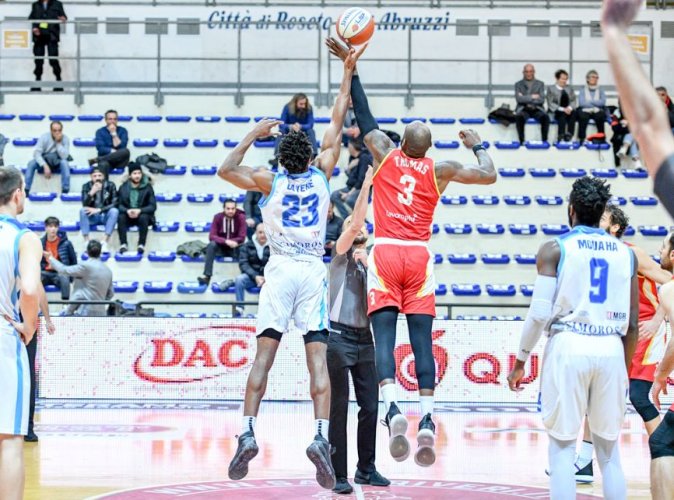 Sapori Veri Roseto  vs OraS� Basket Ravenna  66 - 88