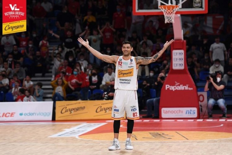 Carpegna Prosciutto Basket Pesaro:   Grazie, Carlos!