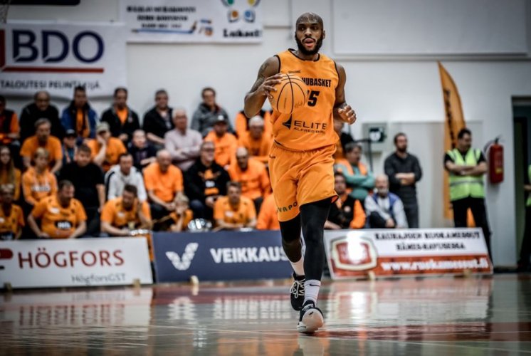 Basket Ravenna - L’OraSì Ravenna firma l’ala americana Samme Givens