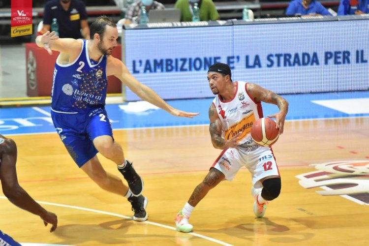 Eurosport #LBASupercoppa 2020: la Carpegna Prosciutto Basket Pesaro batte Sassari (81-78)