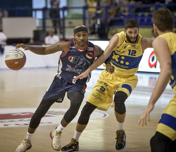 XL extralight Montegranaro- Assigeco Piacenza 76-78