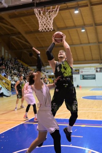 Halley Matelica 82 Raggisolaris Blacks Faenza 85