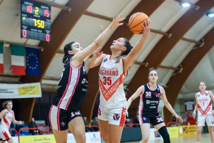 Pallacanestro Vigarano - Ivision Trieste  51-64 (10-13, 29-28, 43-48)