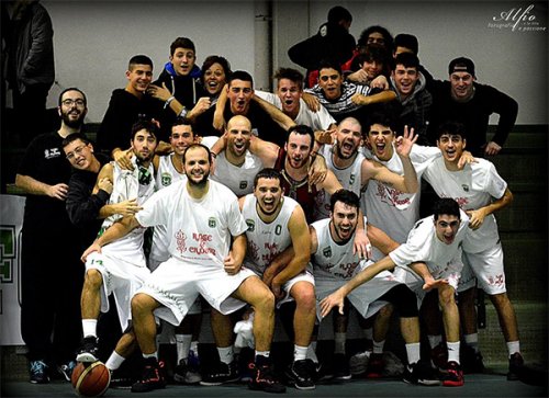 Rose & Crown Villanova Tigers &#8211; Fermata Est Fadamat IBR 54-43